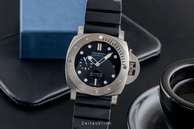 Panerai Submersible titanium automatic men's watch PAM01305 LP: 10900EUR [2504205]
