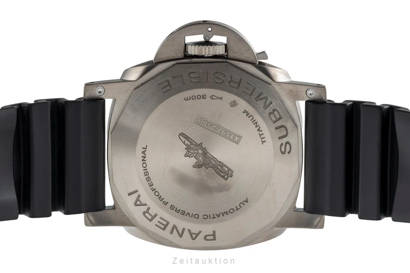 Panerai Submersible titanium automatic men's watch PAM01305 LP: 10900EUR [2504205]