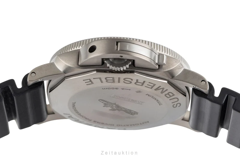 Panerai Submersible titanium automatic men's watch PAM01305 LP: 10900EUR [2504205]