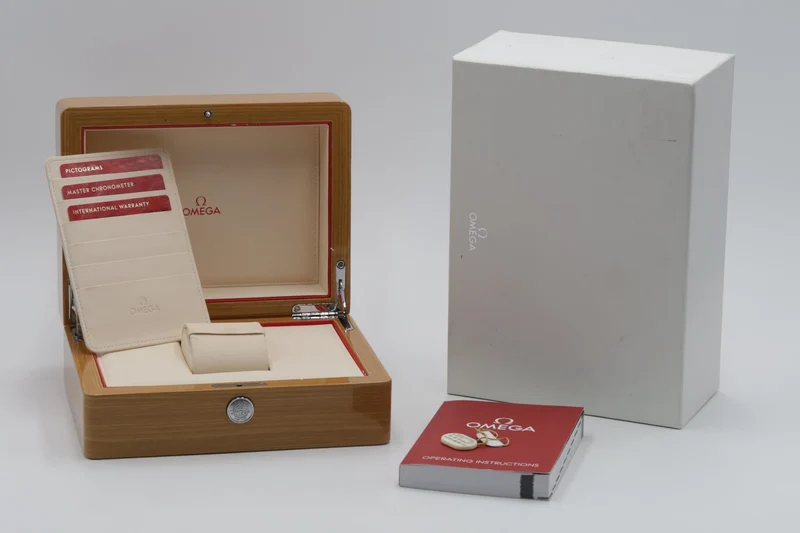 Omega Speedmaster Moonwatch chronograph ceramic automatic men's watch 304.93.44.52.03.001 LP: 15200EUR [2600736]