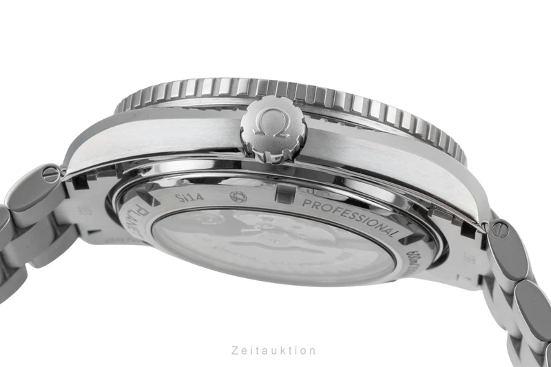 Omega Seamaster titanium automatic men's watch 232.90.46.21.03.001 [2600999]