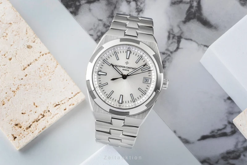 Vacheron & Constantin Overseas steel automatic men's watch 4500V/110A-B126 LP: 27900EUR [2601302]