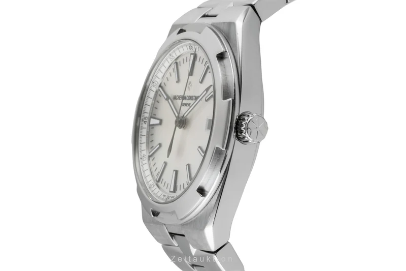 Vacheron & Constantin Overseas steel automatic men's watch 4500V/110A-B126 LP: 27900EUR [2601302]