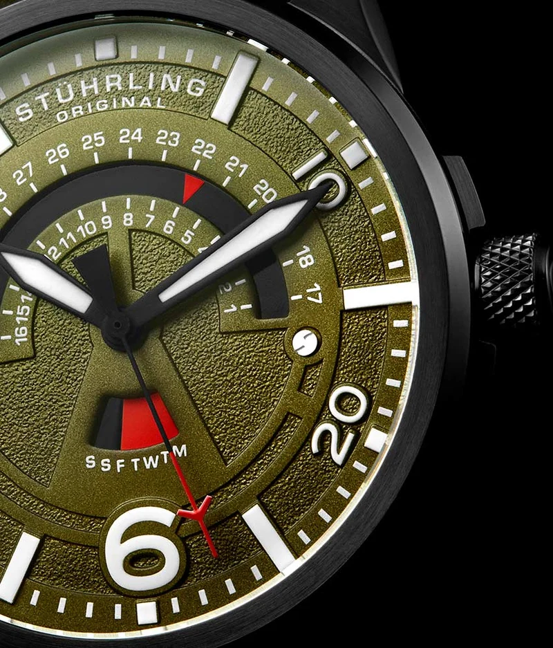 Aviator 452 Quartz 44mm