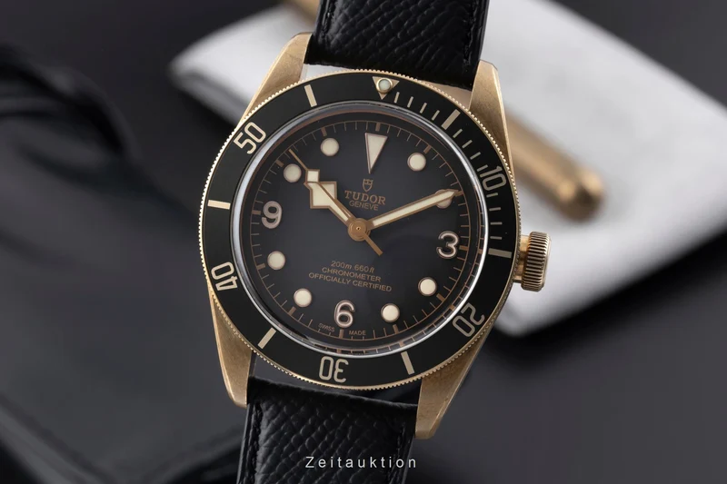 Tudor Black Bay bronze automatic men's watch 79250BA LP: 4800EUR [2600849]