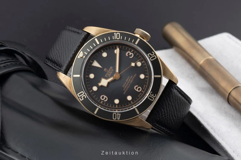 Tudor Black Bay bronze automatic men's watch 79250BA LP: 4800EUR [2600849]