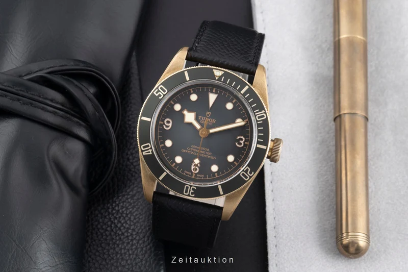 Tudor Black Bay bronze automatic men's watch 79250BA LP: 4800EUR [2600849]