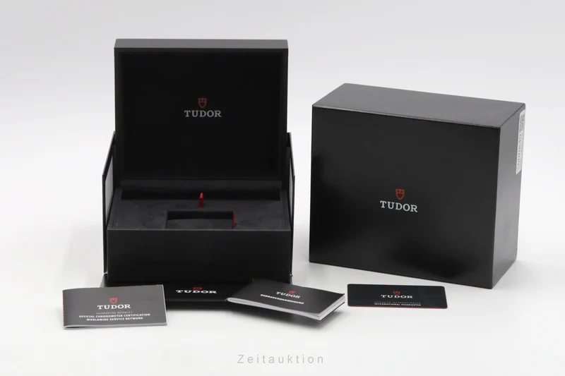 Tudor Black Bay bronze automatic men's watch 79250BA LP: 4800EUR [2600849]