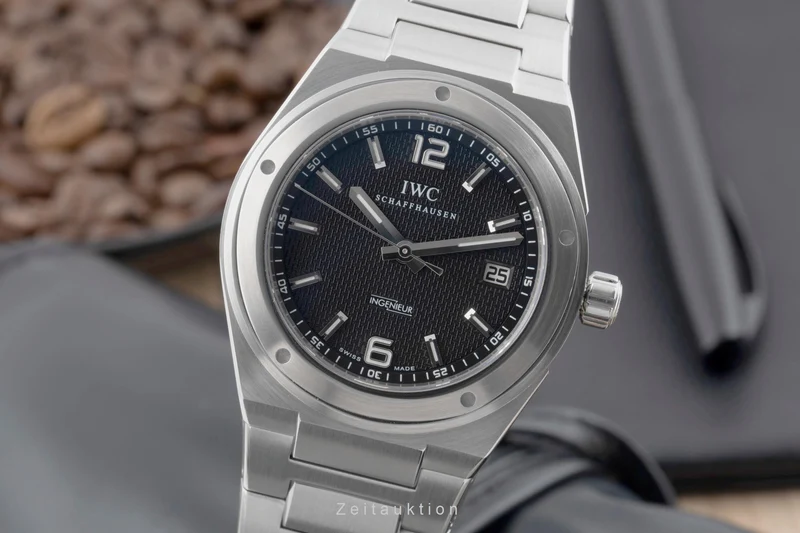 IWC Ingenieur steel automatic men's watch IW322701 LP: 12900EUR [2504129]