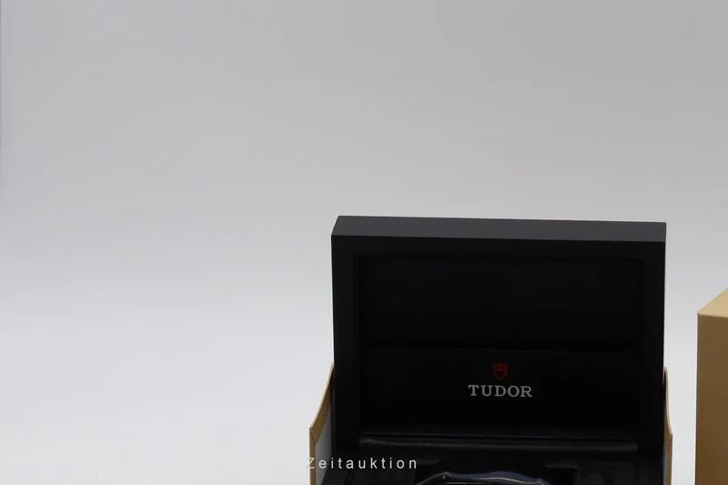 Tudor Black Bay bronze automatic men's watch 79250BB-0001 LP: 4800EUR [2601150]