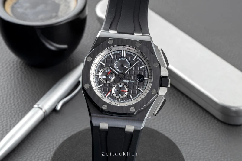 Audemars Piguet Royal Oak ceramic / titanium automatic men's watch 26405CE.OOA002CA.01 LP: 54400EUR [2601219]