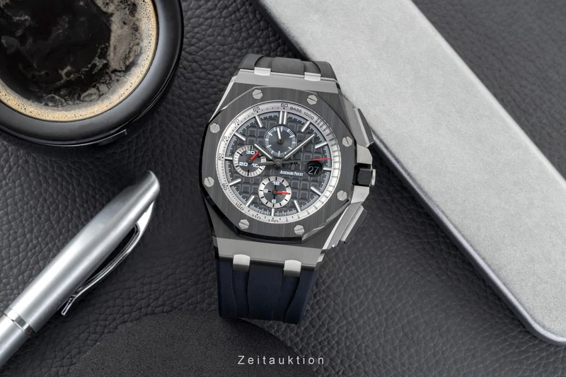 Audemars Piguet Royal Oak ceramic / titanium automatic men's watch 26405CE.OOA002CA.01 LP: 54400EUR [2601219]