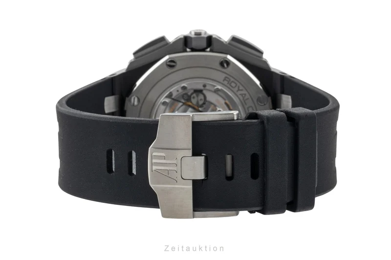 Audemars Piguet Royal Oak ceramic / titanium automatic men's watch 26405CE.OOA002CA.01 LP: 54400EUR [2601219]