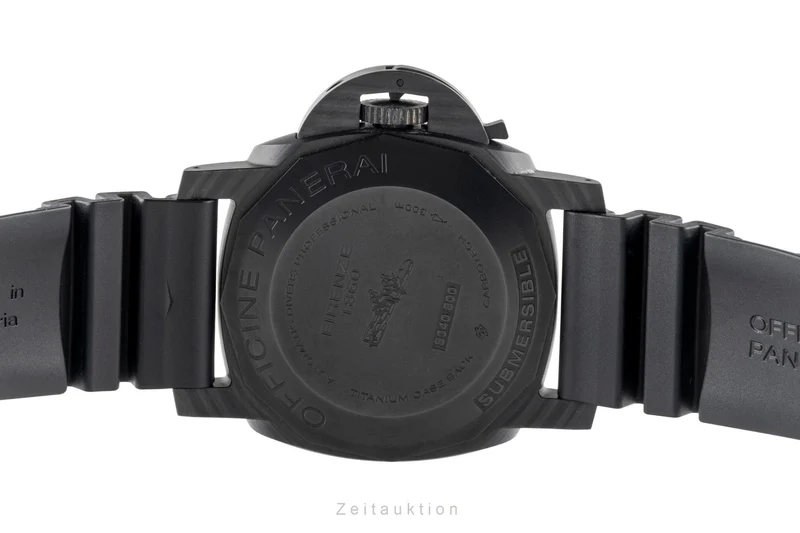 Panerai Submersible carbon automatic men's watch PAM00616 LP: 19500EUR [2601125]