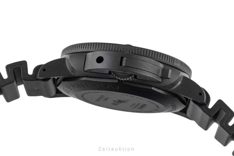 Panerai Submersible carbon automatic men's watch PAM00616 LP: 19500EUR [2601125]