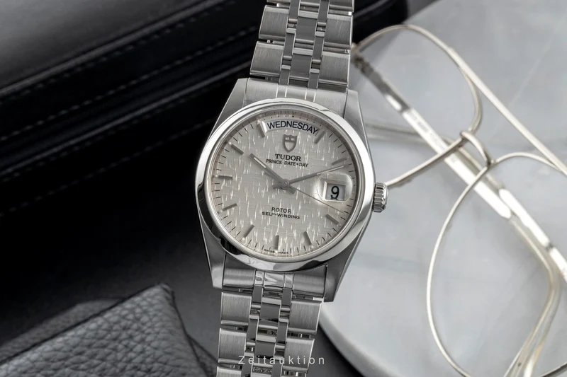 Tudor Date-Day steel automatic men's watch 76200 [2601119]