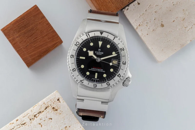 Tudor Black Bay steel automatic men's watch 70150 [2601085]
