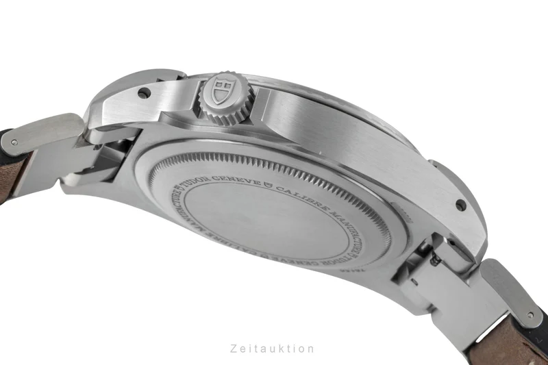 Tudor Black Bay steel automatic men's watch 70150 [2601085]