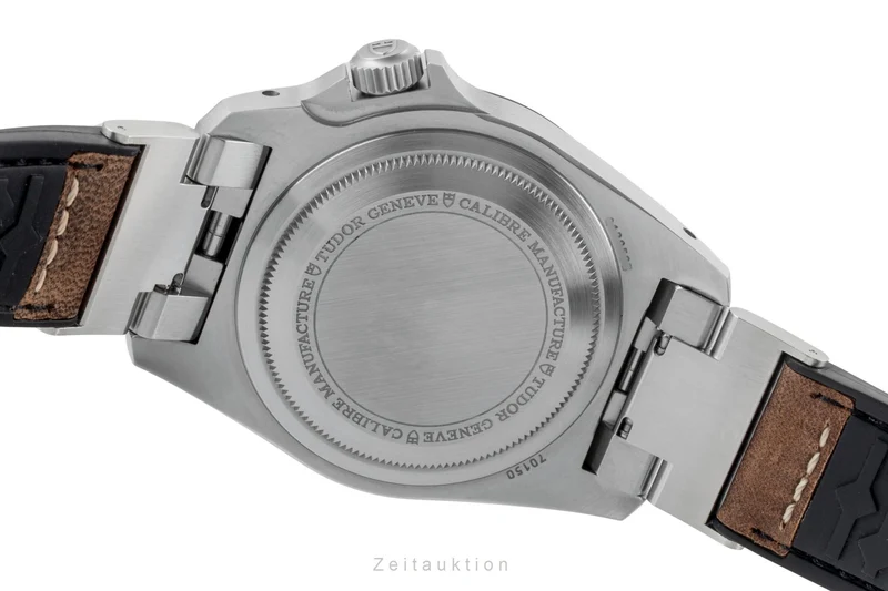 Tudor Black Bay steel automatic men's watch 70150 [2601085]