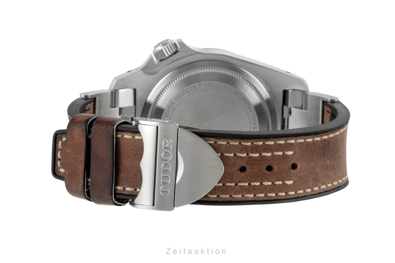 Tudor Black Bay steel automatic men's watch 70150 [2601085]