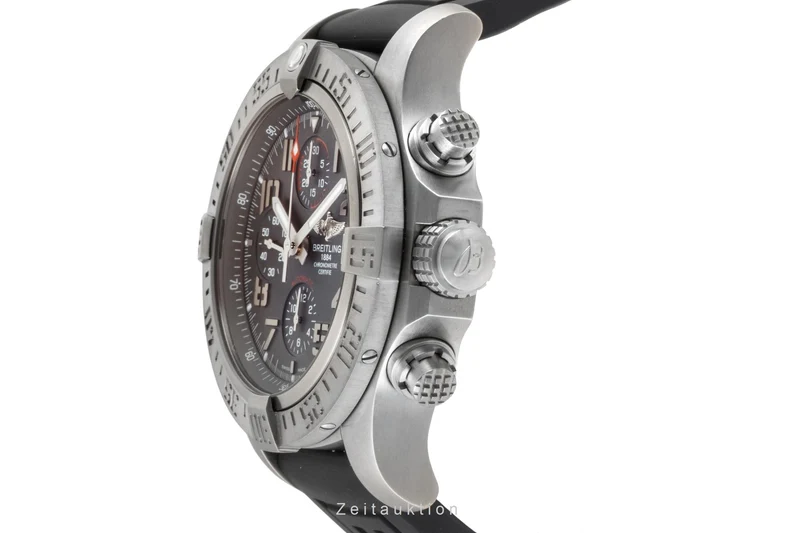 Breitling Avenger chronograph titanium automatic men's watch E1338310/M534 [2600274]