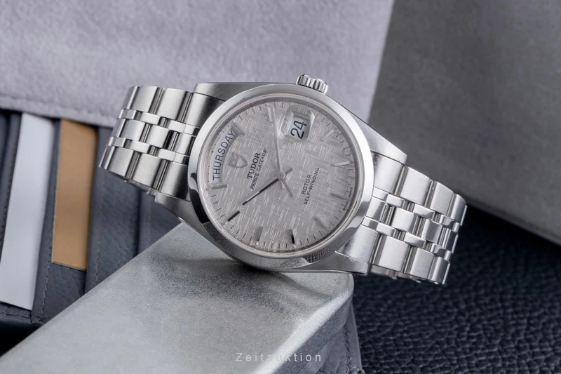Tudor Date-Day steel automatic men's watch 76200 [2600700]