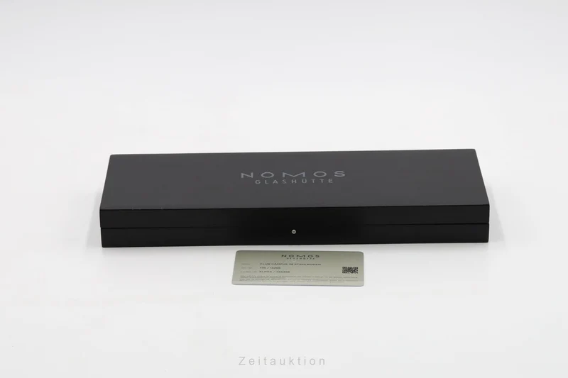 Nomos Club steel manual winding men's watch 735 LP: 1480EUR [2600809]