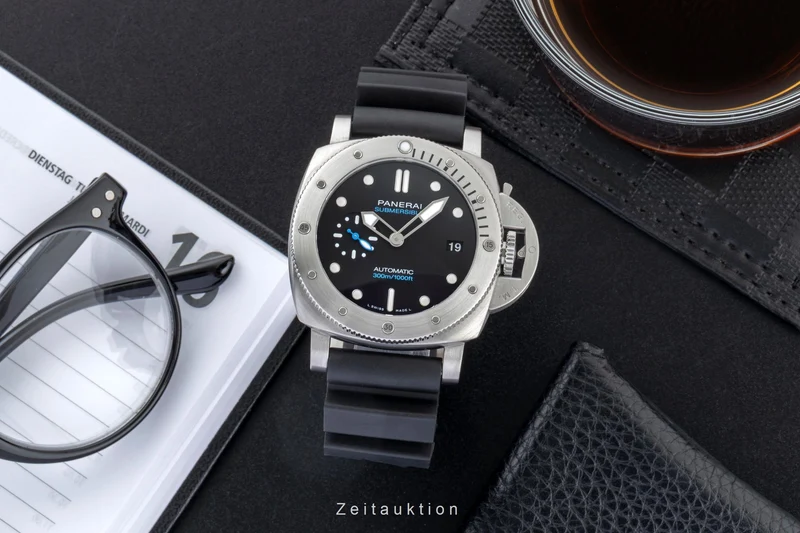 Panerai Submersible steel automatic men's watch PAM00973 LP: 9700EUR [2600358]