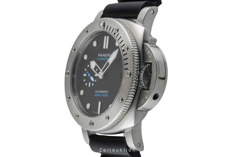 Panerai Submersible steel automatic men's watch PAM00973 LP: 9700EUR [2600358]