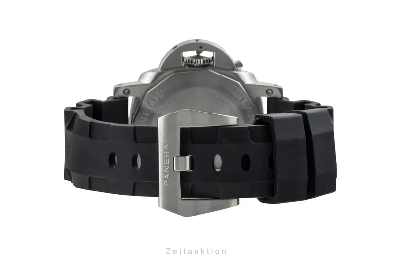 Panerai Submersible steel automatic men's watch PAM00973 LP: 9700EUR [2600358]
