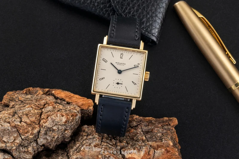 Nomos Tetra 18 ct gold manual winding men's watch Tetra Gold [2600704]