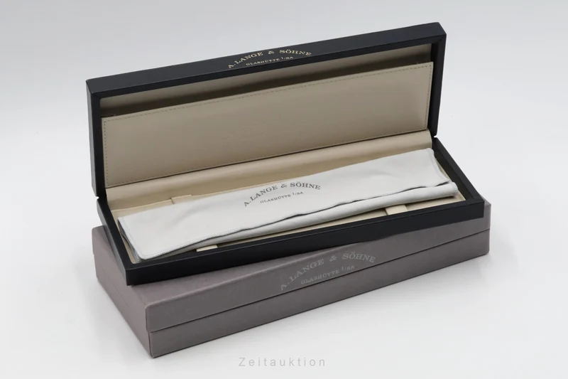 A. Lange & Söhne Saxonia 18 ct gold manual winding men's watch 105.021 [2600472]