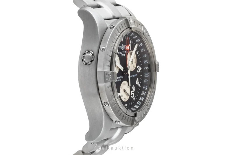 Breitling Avenger chronograph titanium quartz men's watch E73360 [2600500]