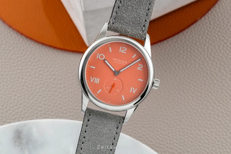 Nomos Club steel manual winding men's watch 725 LP: 1480EUR [2600808]