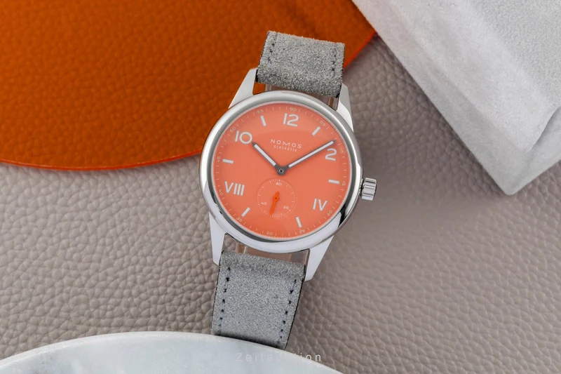 Nomos Club steel manual winding men's watch 725 LP: 1480EUR [2600808]
