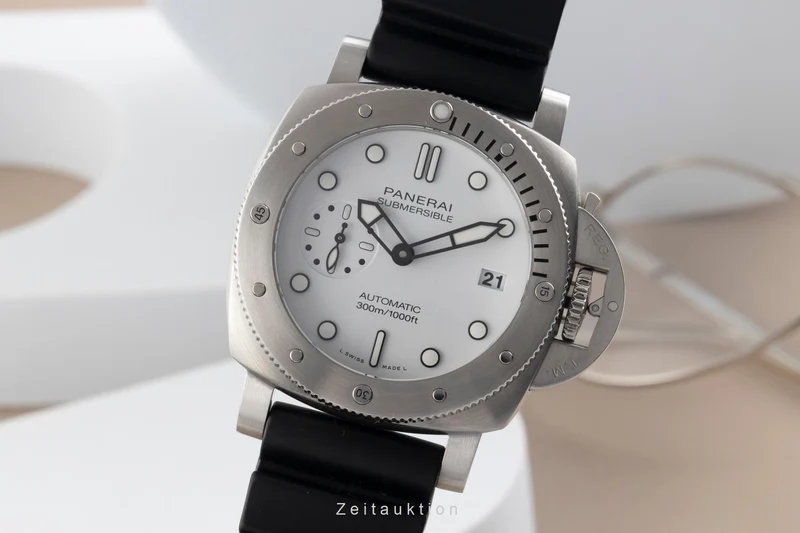 Panerai Submersible steel automatic men's watch PAM01223 LP: 9900EUR [2600430]