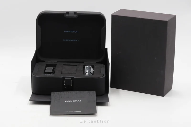 Panerai Submersible steel automatic men's watch PAM01223 LP: 9900EUR [2600430]