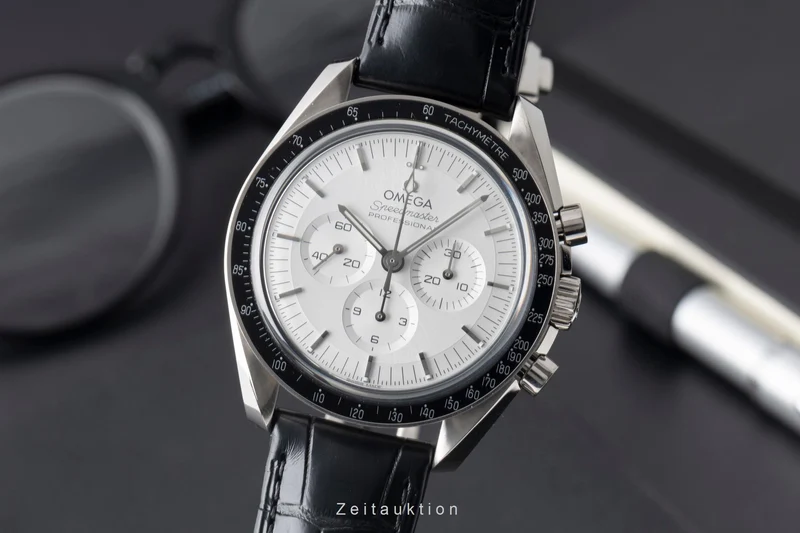 Omega Speedmaster chronograph 18 ct white gold manual winding men's watch 310.63.42.50.02.001 LP: 43000EUR [2600975]