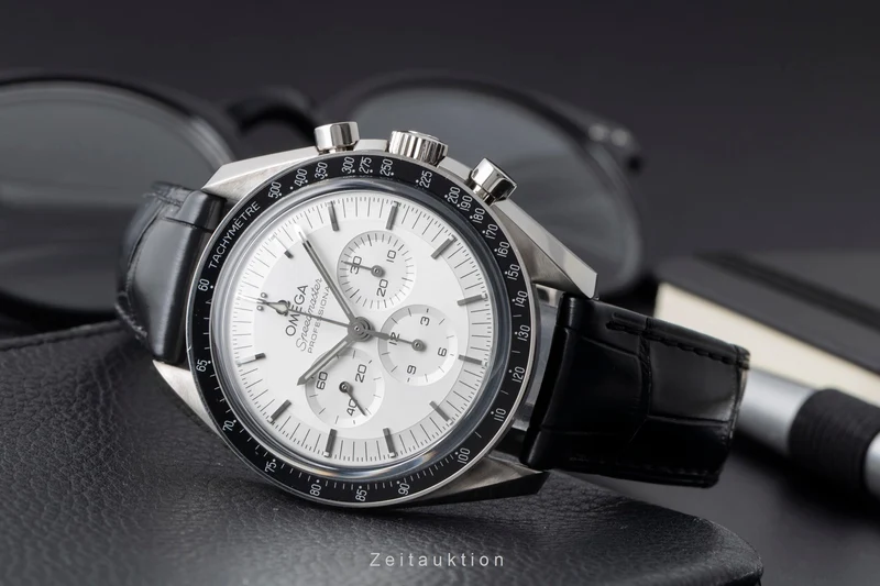 Omega Speedmaster chronograph 18 ct white gold manual winding men's watch 310.63.42.50.02.001 LP: 43000EUR [2600975]