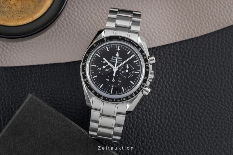 Omega Speedmaster Moonwatch chronograph steel manual winding men's watch 311.30.42.30.01.006 LP: 8700EUR [2600563]