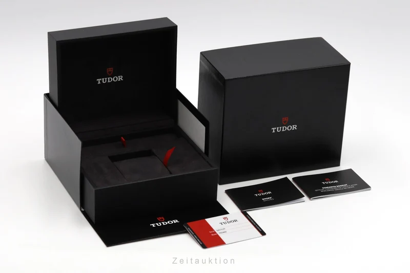 Tudor Black Bay steel automatic men's watch 79230N LP: 4740EUR [2600677]
