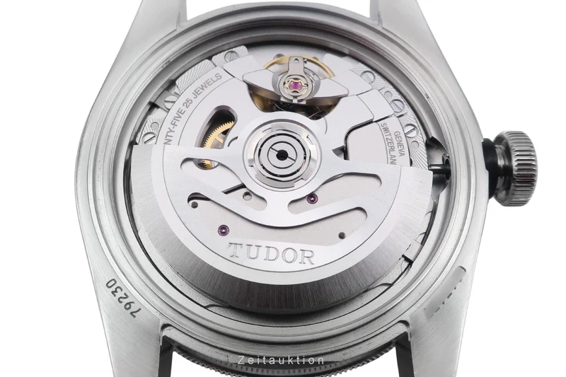 Tudor Black Bay steel automatic men's watch 79230N LP: 4740EUR [2600677]