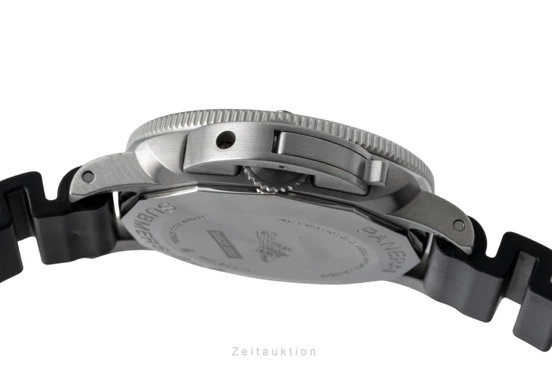 Panerai Submersible steel automatic men's watch PAM00683 LP: 9700EUR [2600405]
