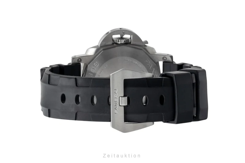 Panerai Submersible steel automatic men's watch PAM00683 LP: 9700EUR [2600405]