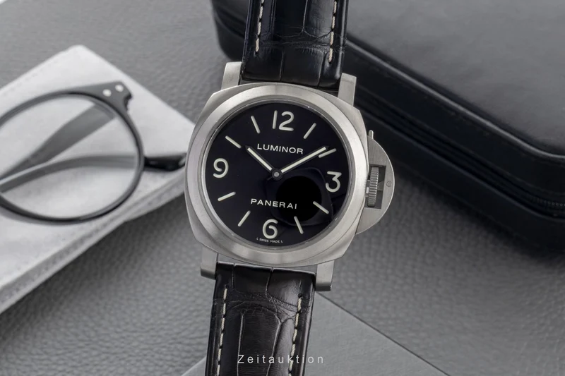 Panerai Luminor titanium manual winding men's watch PAM00176 LP: 5700EUR [2600219]