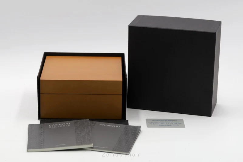 Panerai Luminor titanium manual winding men's watch PAM00176 LP: 5700EUR [2600219]