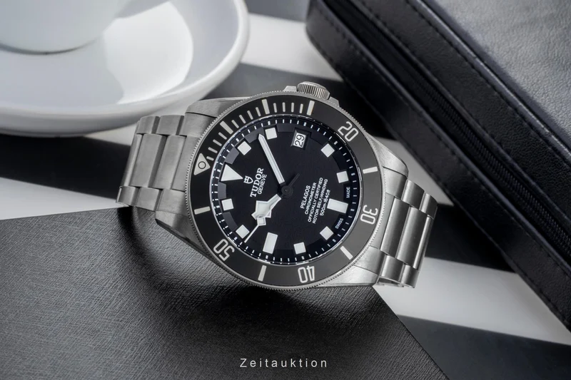 Tudor Pelagos titanium automatic men's watch 25600T LP: 5360EUR [2600309]