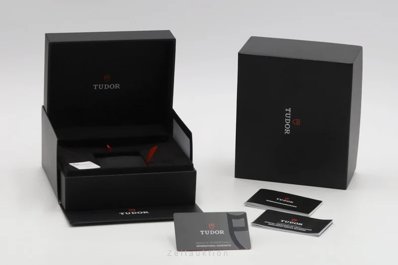 Tudor Black Bay steel automatic men's watch 79470-0003 LP: 4200EUR [2600491]