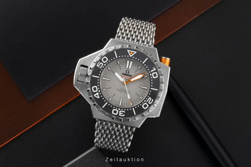 Omega Seamaster titanium automatic men's watch 227.90.55.21.99.001 [2600049]