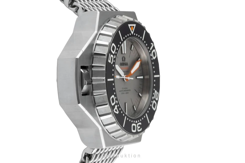 Omega Seamaster titanium automatic men's watch 227.90.55.21.99.001 [2600049]